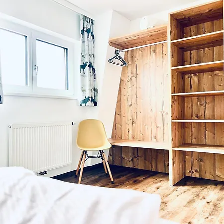 Haus Leitner 아파트 *